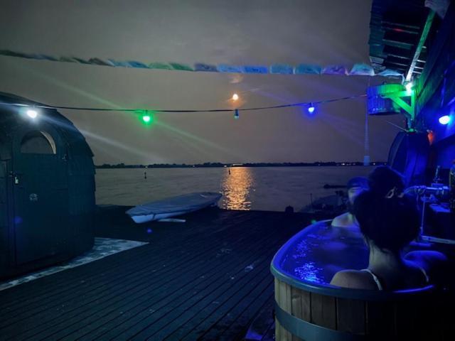 Houseboat Uitzicht Over Veluwemeer, Natuurlokatie, Prachtige Vergezichten 比丁赫伊曾 外观 照片